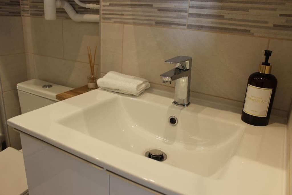 Appartement Idealement Situe Proche Disneyland Et Paris Lagny Extérieur photo